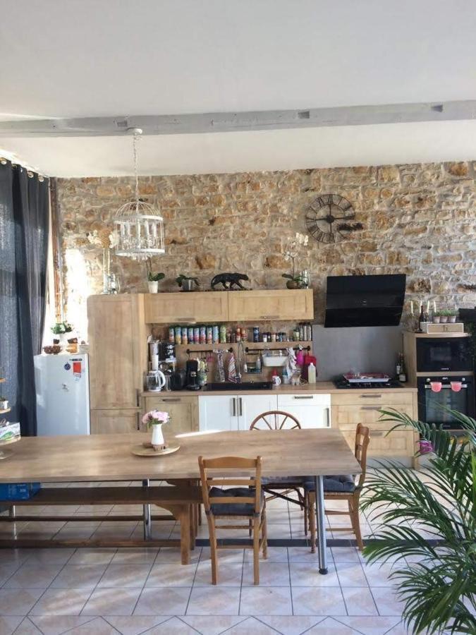 Bed and Breakfast Ecole De La Route Bleue Moiry Exterior foto